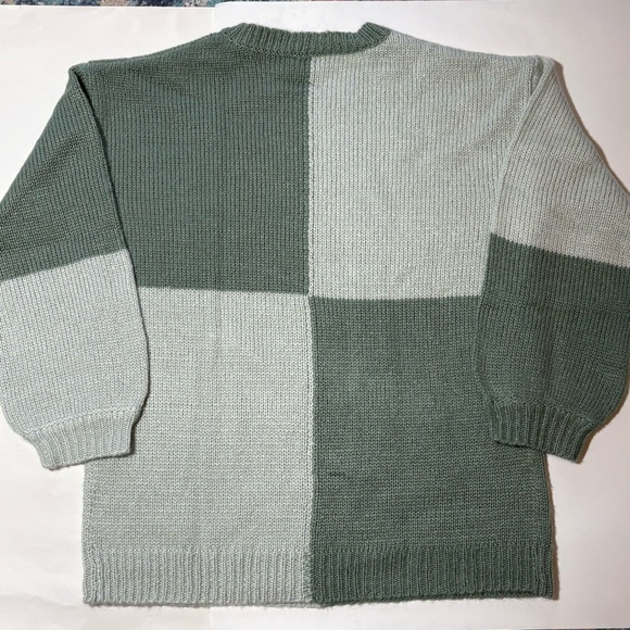 Color Block Sweater - Picture 2 of 6